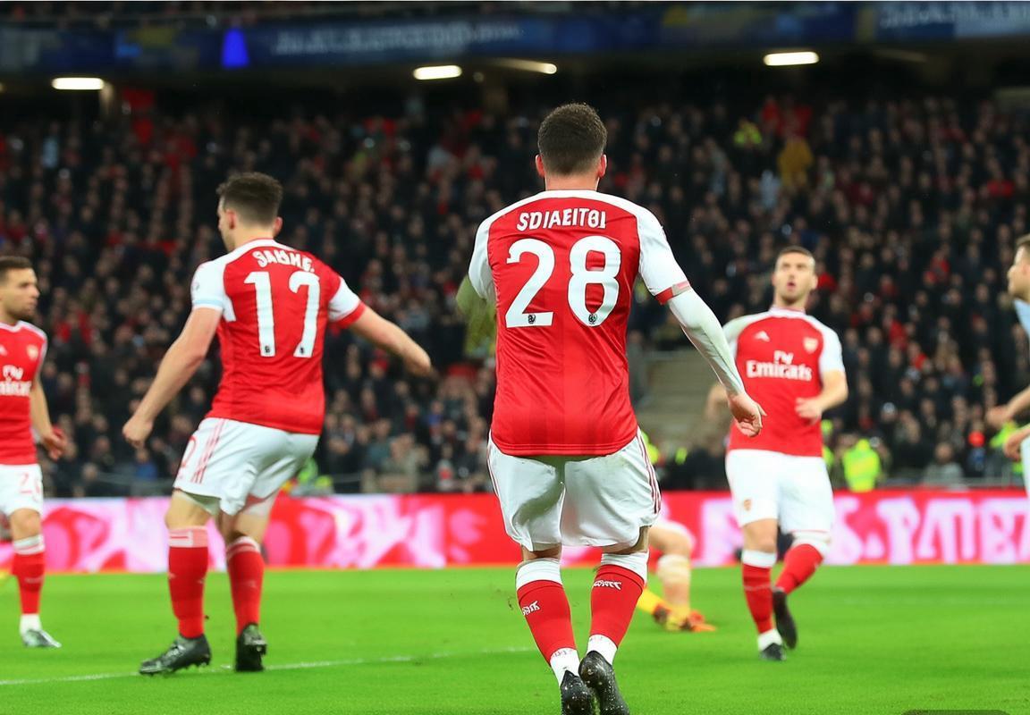 欧冠小组赛：阿森纳不败战绩领跑，利物浦惨败，国米拜仁双双吞首败